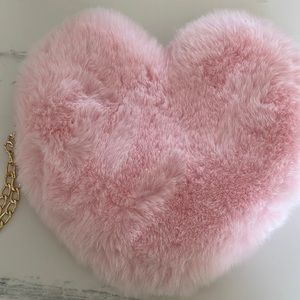 Heart light pink purse